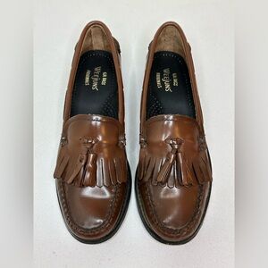 G.H. Bass & Co. Brown Weejuns Loafers SZ 6